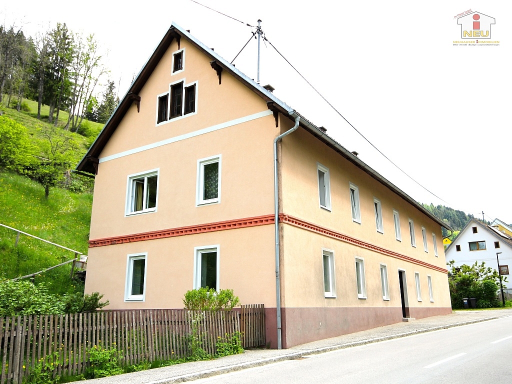 entfernt saniert Wasser - Idyllisches Mehrfamilienwohnhaus in Lölling