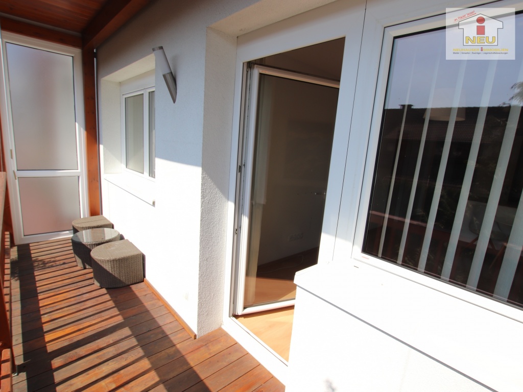 Schöne Balkon Küche - Junge 50m² 2 Zi Wohnung mit Balkon am Stadtrand