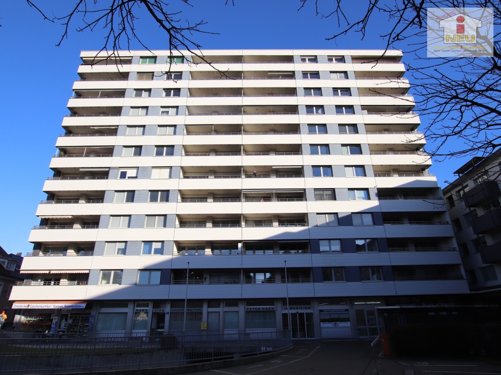 bestehend Esszimmer ostseitig - 126m² 4 Zi Stadtwohnung mit Balkone in Traumaussicht (9. OG) - Getreidegasse mit Parkplatz