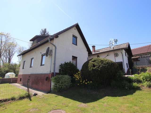 Kleines 90m² Einfamilienwohnhaus mit 1.098m² Grund in Frauenstein - St. Veit an der Glan
