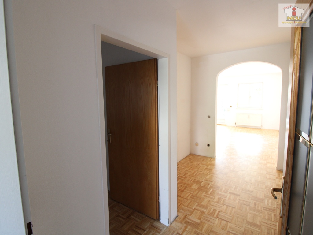 Lodengasse Wohnzimmer Badezimmer - 2 Zimmer Gartenwohnung in Waidmannsdorf mit Tiefgarage