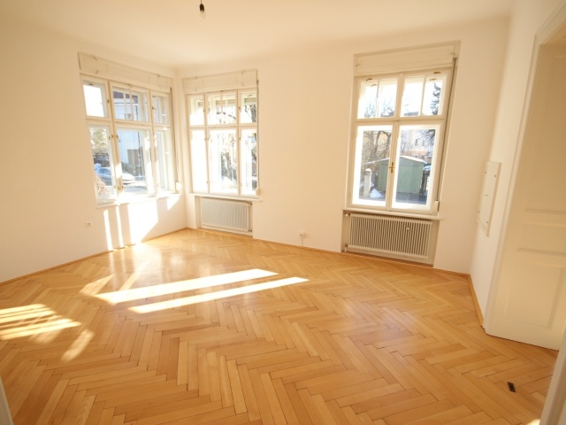 Herrliche Villa mit 300m² am Kreuzbergl mit 1.107m² Grundstück in Superlage