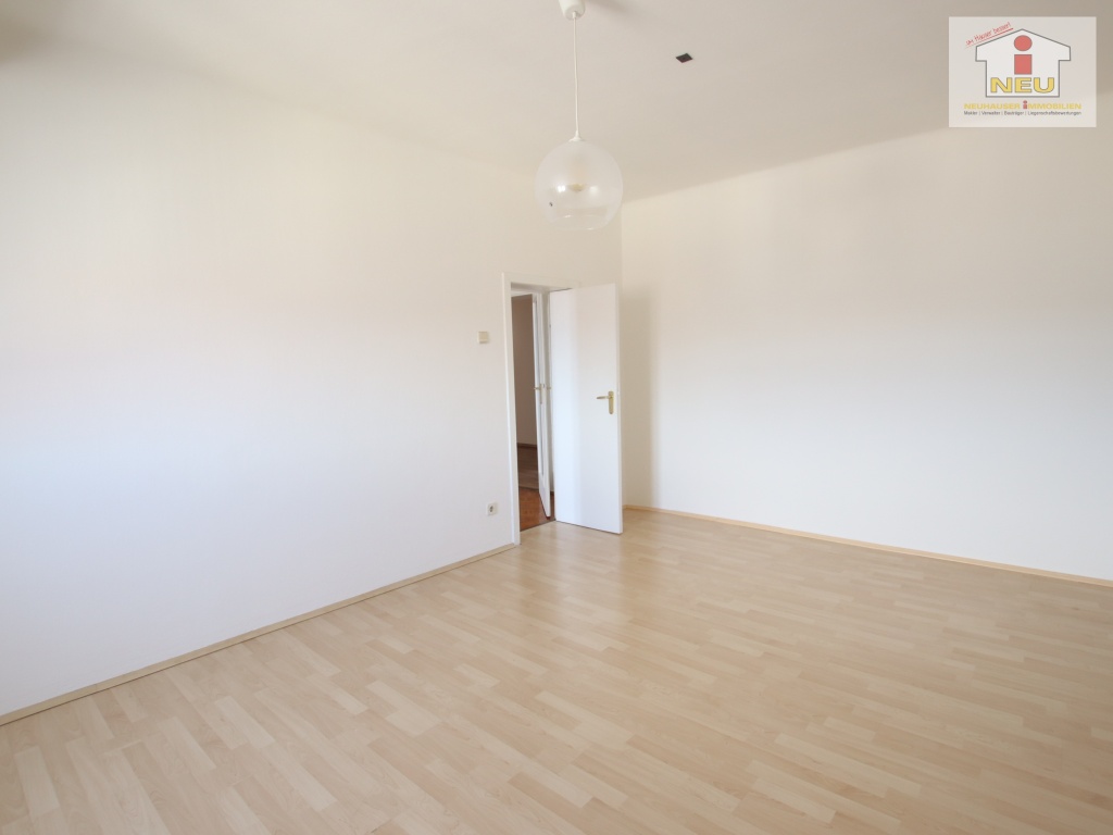 Zimmer Küche eignet - Schöne 3 Zi Altbauwohnung 110m² mit kleinen Westbalkon - Bahnhofstrasse