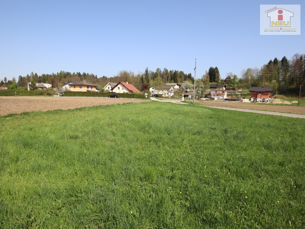 Schöne gelegen große - Schöne sonnige und große 1.154m² Eckbauparzelle in Köttmannsdorf - Aich