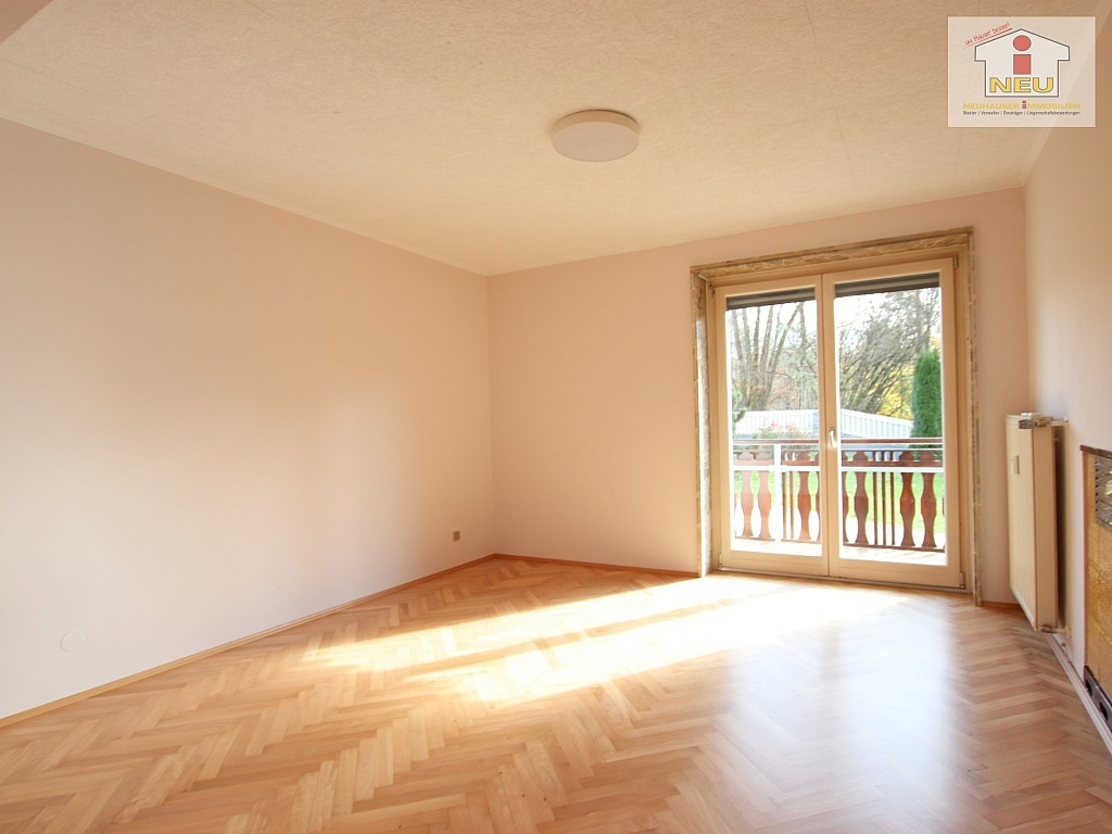 Garagen Garage Dusche - Schöne sanierte 4 Zi Wohnung 100m² mit 570m² Garten und 1 Werkstatt - Rotschitzen