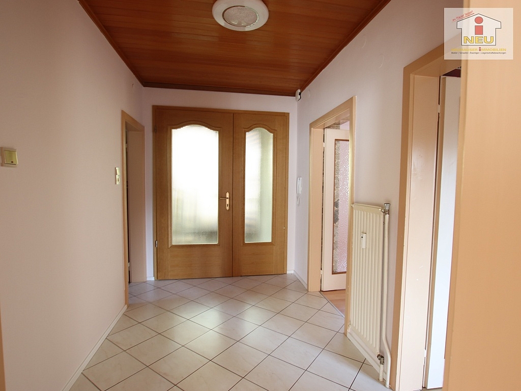Parkett Laminat separat - Schöne sanierte 4 Zi Wohnung 100m² mit 570m² Garten und 1 Werkstatt - Rotschitzen