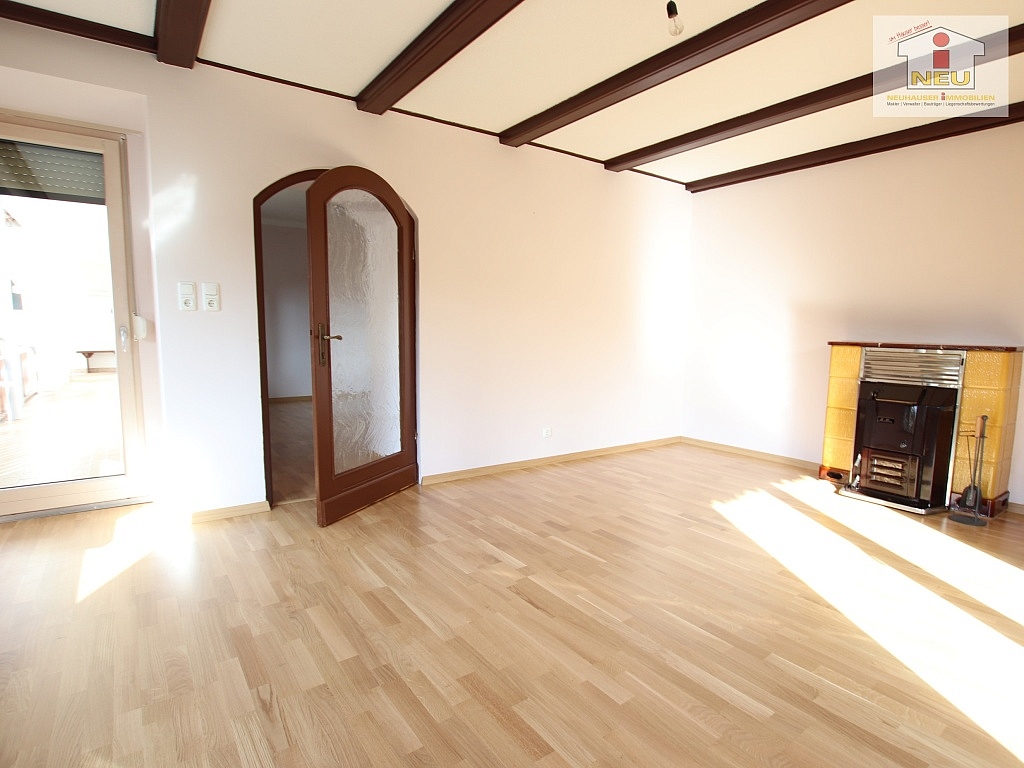 Balkonen schönes Automin - Schöne sanierte 4 Zi Wohnung 100m² mit 570m² Garten und 1 Werkstatt - Rotschitzen