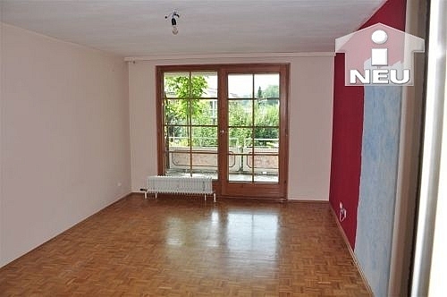 Wohnzimmer verfliest Uninähe - 3 Zi Wohnung in Waidmannsdorf - Uninähe