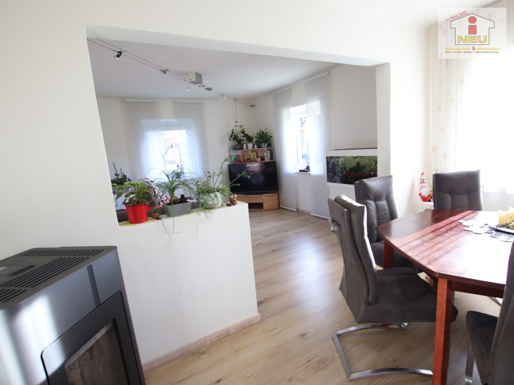 DACHGESCHOSS Stellplätze Außenrollos - Nettes 100m² Wohnhaus mit Nebengebäuden/Garagen und 1.090m² schönem Grundstück - Maria Saal