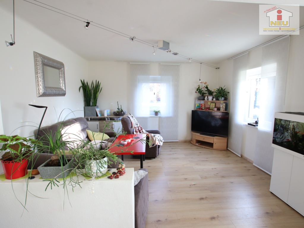 Einbaumöbel Sanierungen ERDGESCHOSS - Nettes 100m² Wohnhaus mit Nebengebäuden/Garagen und 1.090m² schönem Grundstück - Maria Saal