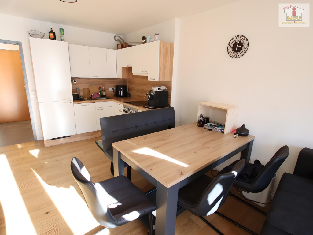 Balkon neues Wohn - Junge 50m² 2 Zi Wohnung mit Balkon und Parkplatz am Stadtrand von Klagenfurt