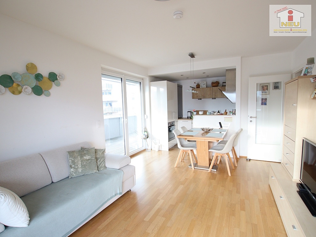 Wohnung Waffenschmiedgasse Tiefgaragenplatz - Schöne & junge 3 Zi Wohnung mit 2 Balkone und Tiefgarage in Waidmannsdorf - Waffenschmiedgasse
