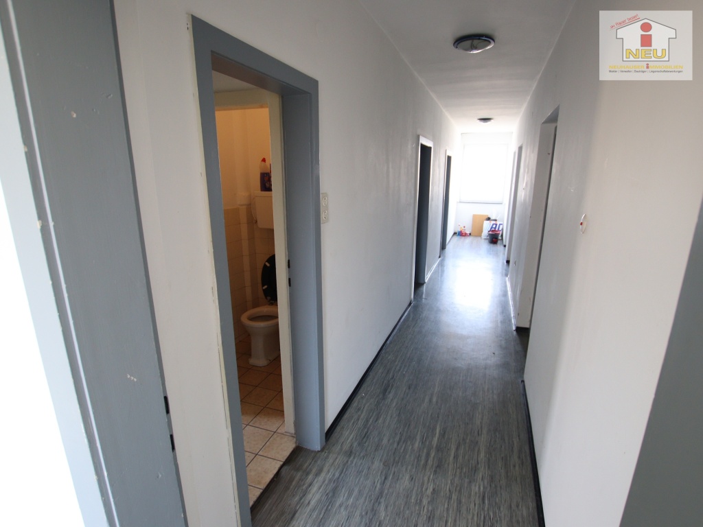 getroffen Gasthaus Geräten - Wohn- und Geschäftshaus in Keutschach-Höflein mit 1.892m² Grundstück und 3 Garagen Nähe Rauschelesee