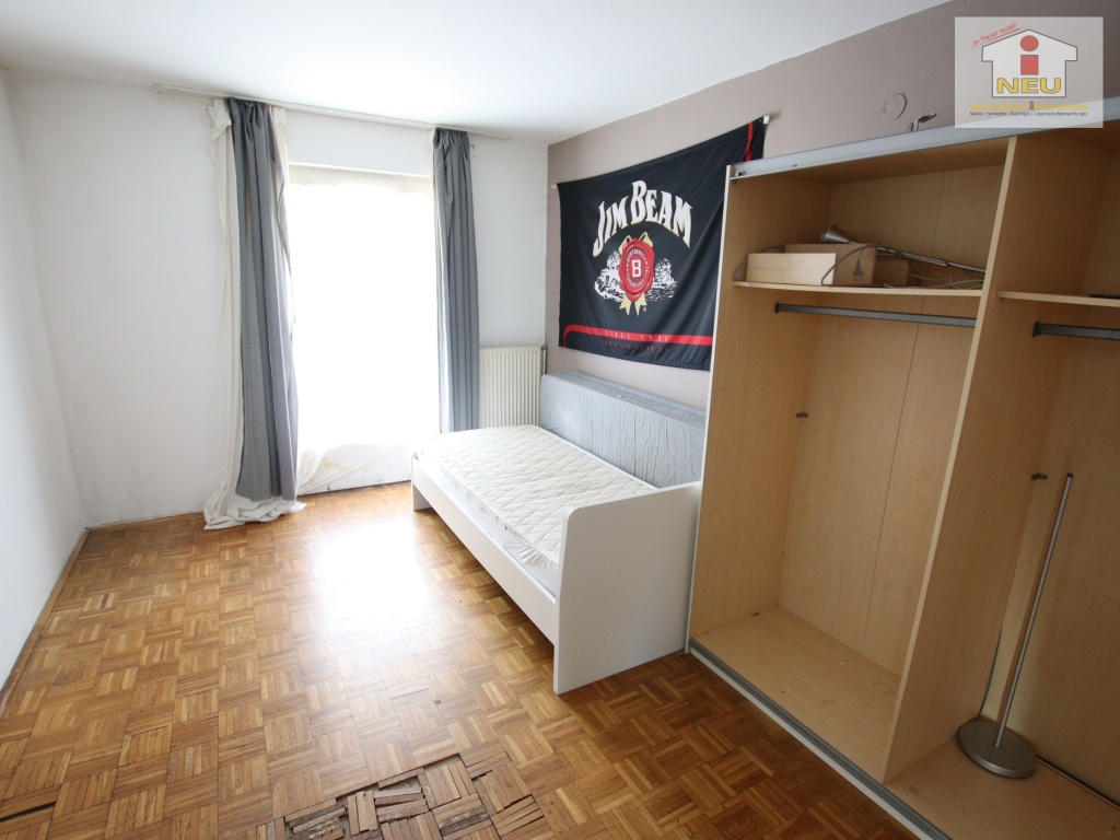 Ausgang Angaben Gewähr - Wohn- und Geschäftshaus in Keutschach-Höflein mit 1.892m² Grundstück und 3 Garagen Nähe Rauschelesee