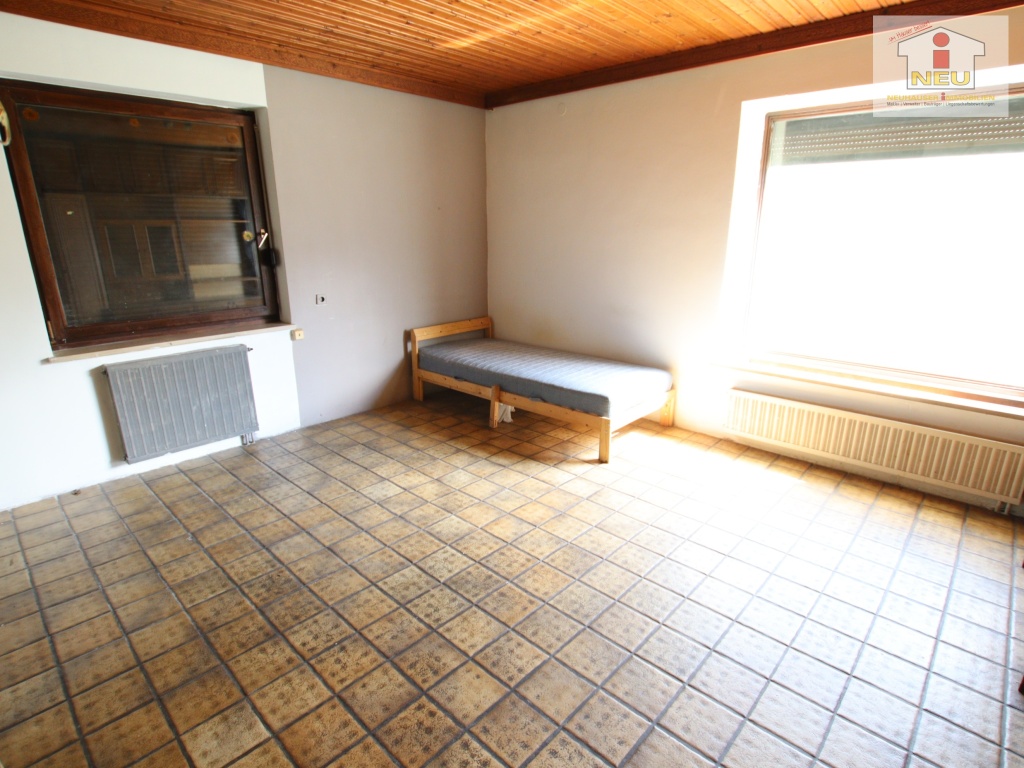 Einbaukästen telefonischer Überdachung - Wohn- und Geschäftshaus in Keutschach-Höflein mit 1.892m² Grundstück und 3 Garagen Nähe Rauschelesee