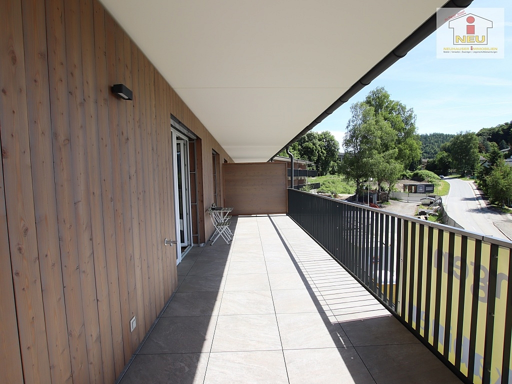 Penthousewohnung Saisonbadekarten fertiggestellt - Traumhafte, exclusive 3 - Zi Penthousewohnung
mit Seeblick - Erstbezug  
 