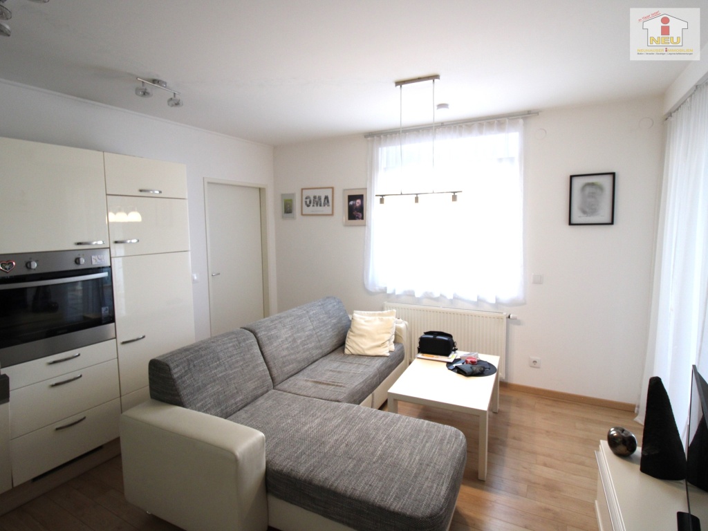 Waschmaschinenanschluss Scheibenverglasung Garderobenbereich - 3 Zimmer Gartenwohnung im Zentrum von Klagenfurt mit Tiefgarage