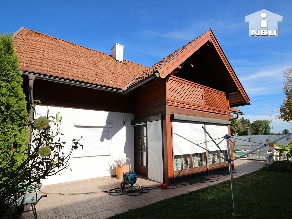 Verfügung Kachelofen Badezimmer - Heimeliges Einfamilienhaus mit Pool in Welzenegg